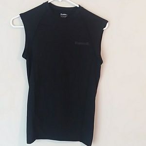 Dry fit LARGE sleeveless T-shirt  fitted 10/12